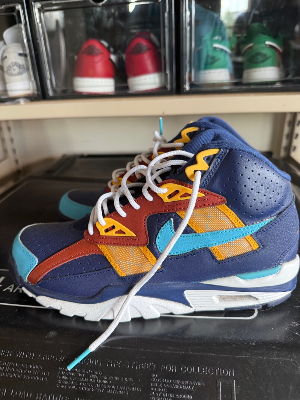 Nike men’s Navy Blue Sneakers with Light Blue, Yellow & Red Accents - Picture 3 of 4